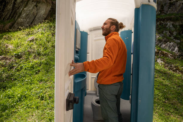 Best Portable restroom trailer rental  in Runaway Bay, TX